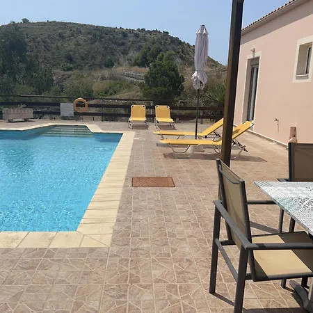 Karavaki Villa Lixouri