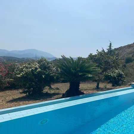 Vila Karavaki Lixouri