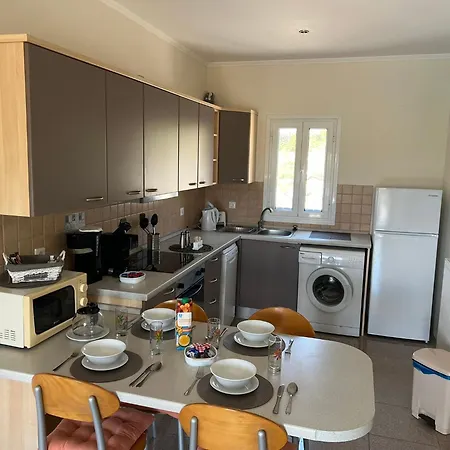 Karavaki Villa *