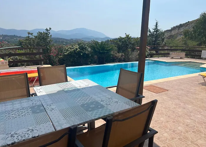 Karavaki Villa Lixouri